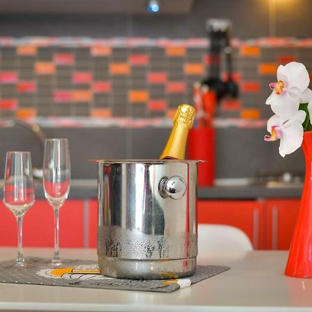 Bluebenalmadena 200Meters From The Beach With Jacuzzi And Rooftop Terrace (Adults Only) Экстерьер фото